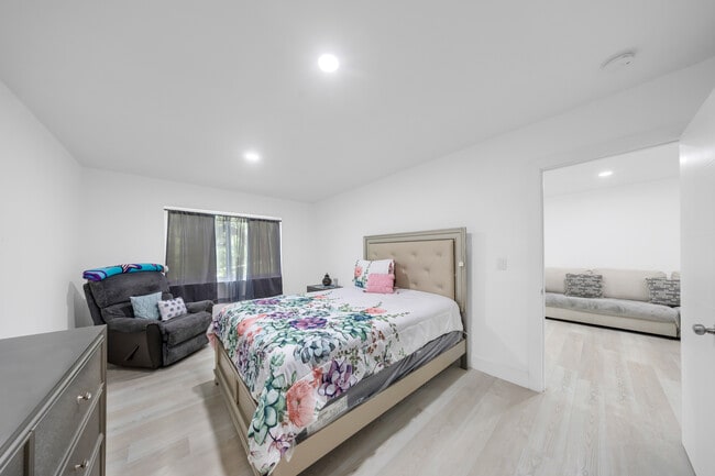 Ocean King Apartments