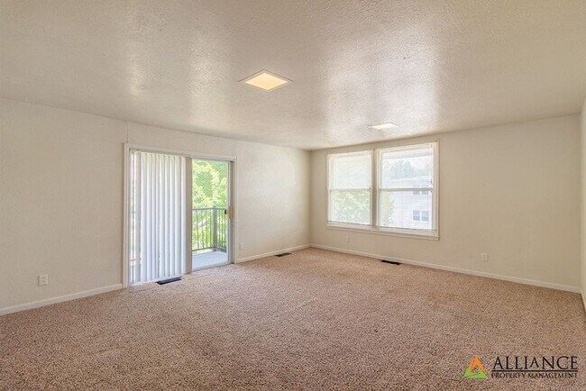 Photo - 1510 College Ave Unidad College Ave., 1510-B8