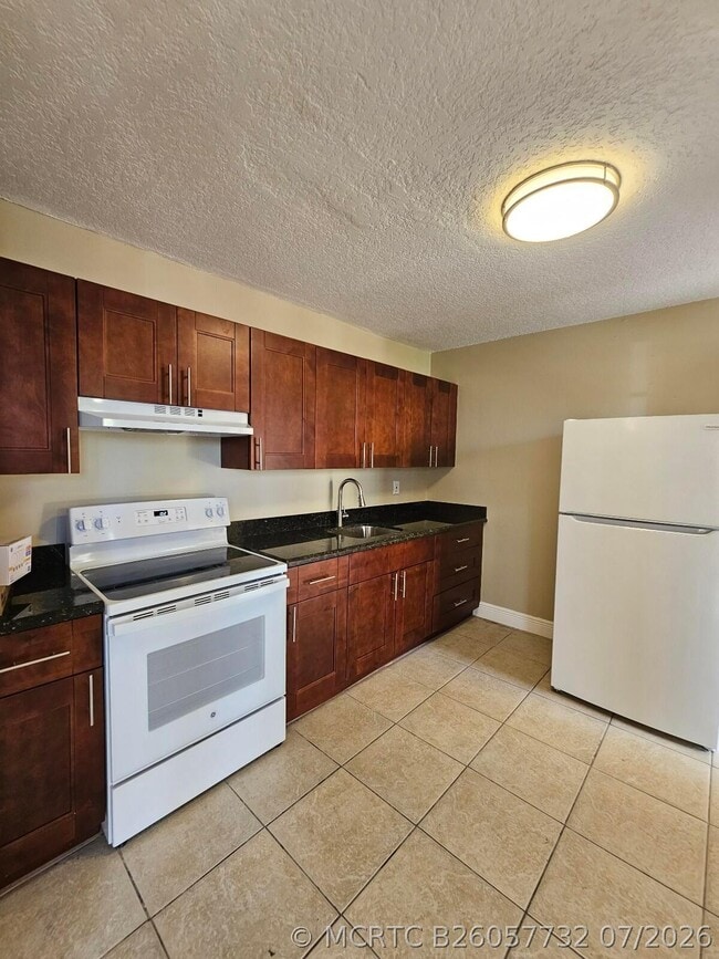 Photo - 1200 Blue Heron Blvd Unit 5