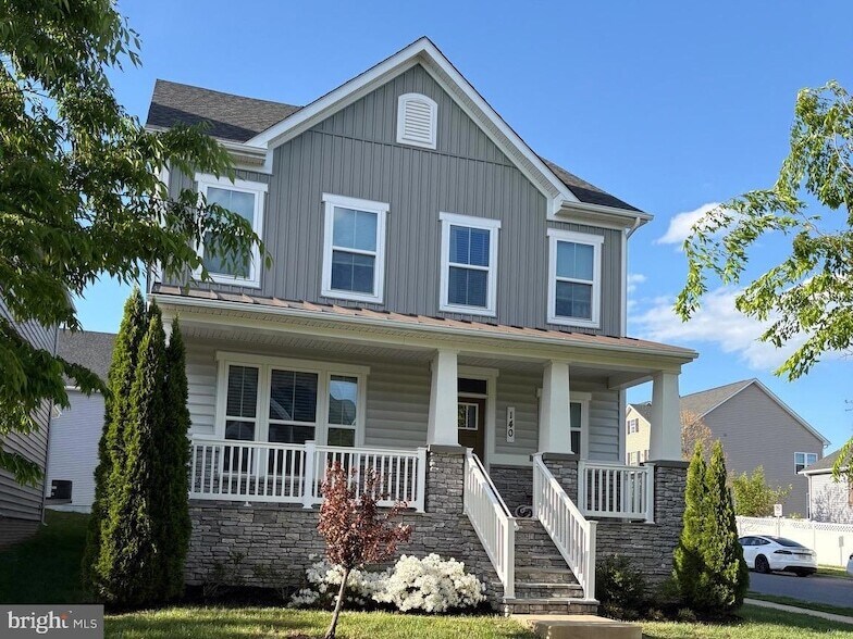 Photo - 140 Limpkin Ave