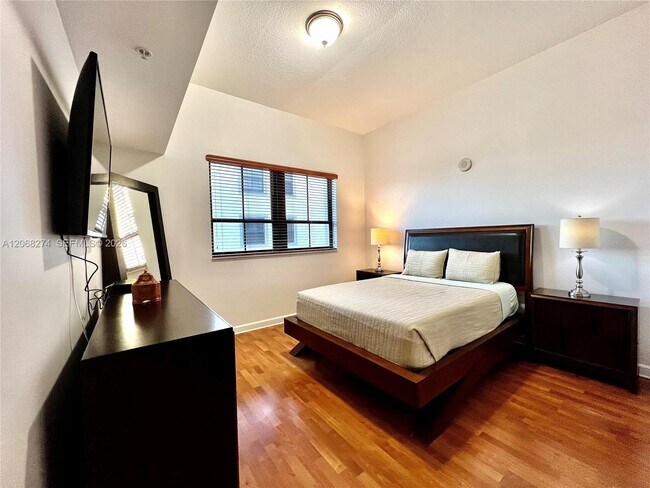 8390 SW 72nd Ave Unit 521