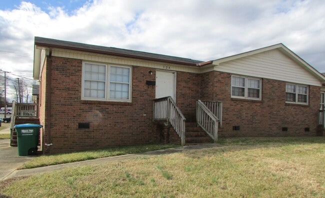 Building Photo - Available Now!!  Walking Distance to Downtown Bessemer City