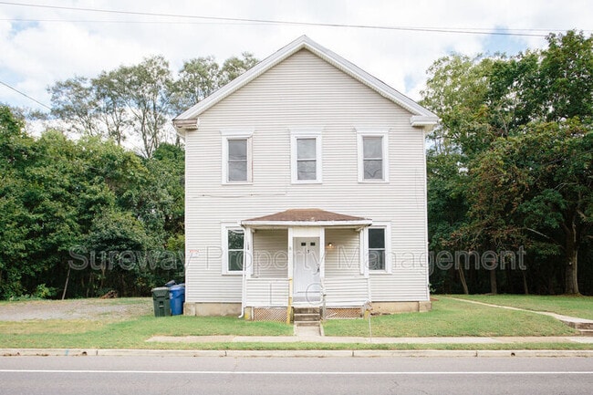 Building Photo - 614 Main St Unit 2 Rental