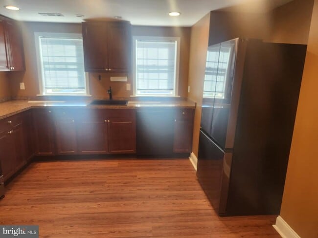 Photo - 2415 Street Rd