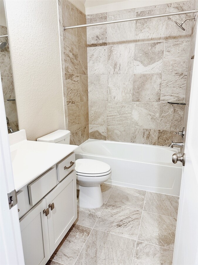 Photo - 967 Malibu Shr Ln