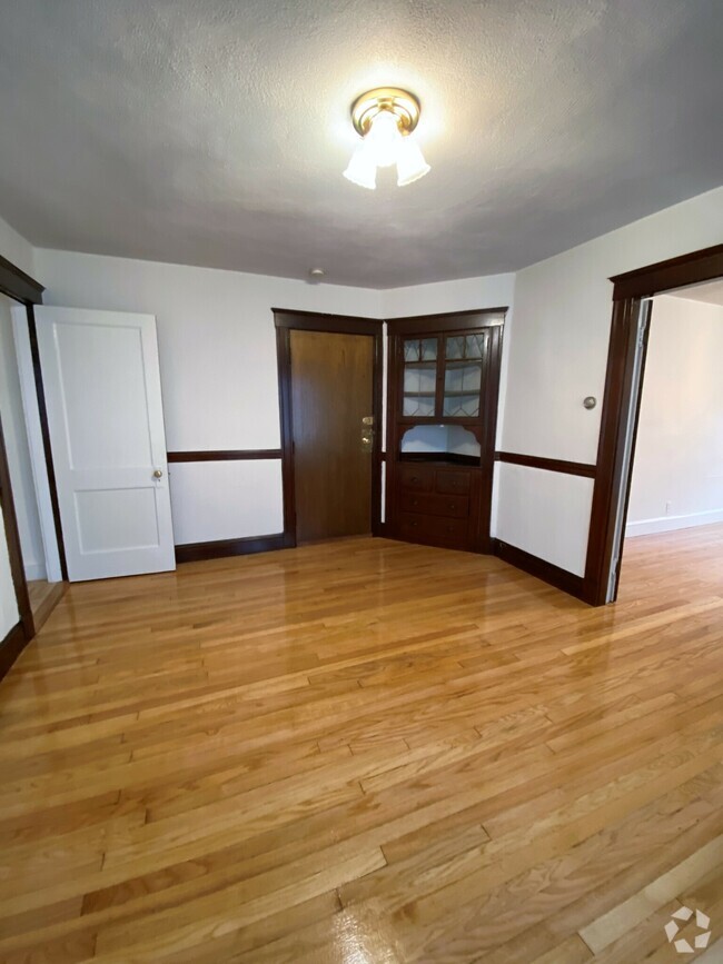 Building Photo - 63 Euston Rd Unit 5 Rental