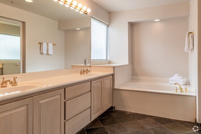 2BD, 2BA - 1500SF