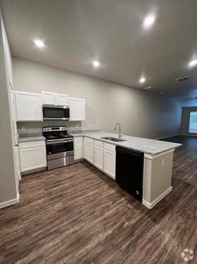 Building Photo - 2102 N Avenue J Unit A Rental