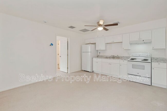 Building Photo - 1429 E Fillmore St Rental