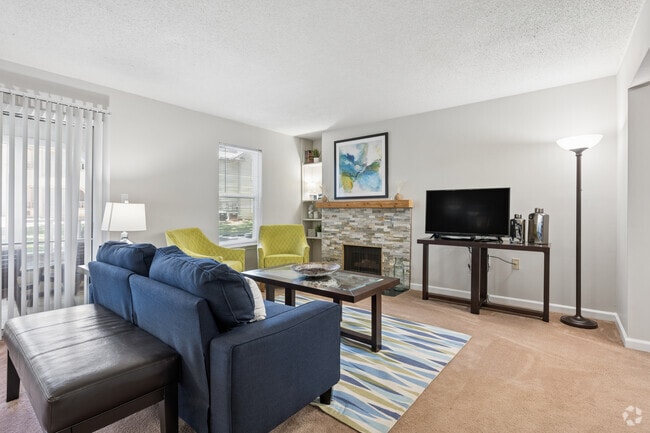 1BR, 1BA - 828SF - Living Room