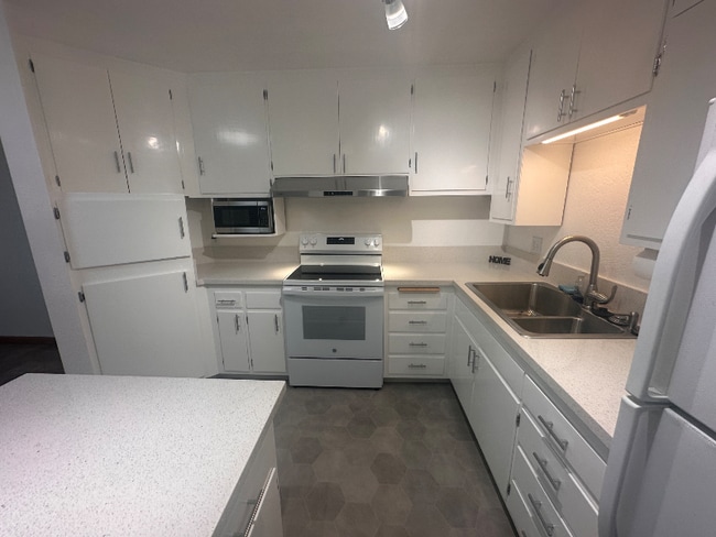 Photo - 1946 Monte Vista Dr Unidad 1946