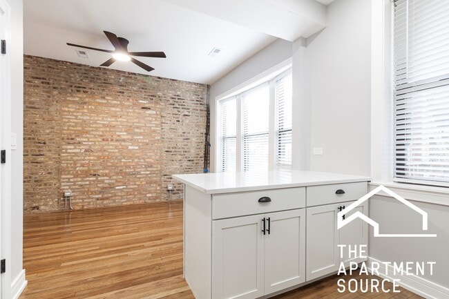 Photo - 3840 N Wilton Ave Unit 1