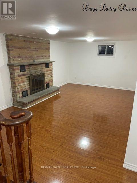 Photo - 43 Montjoy Crescent
