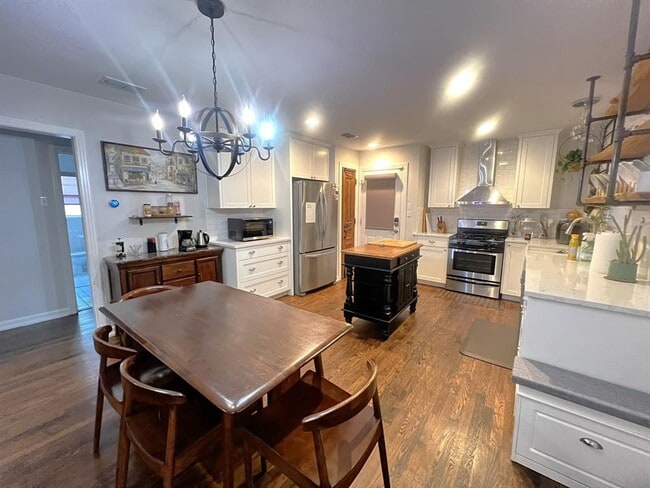 1311 Aggie Ln
