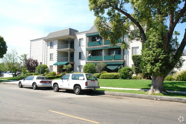 Building Photo - Pioneer Place Apartments