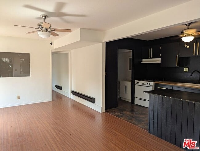 Photo - 1323 N Olive Dr