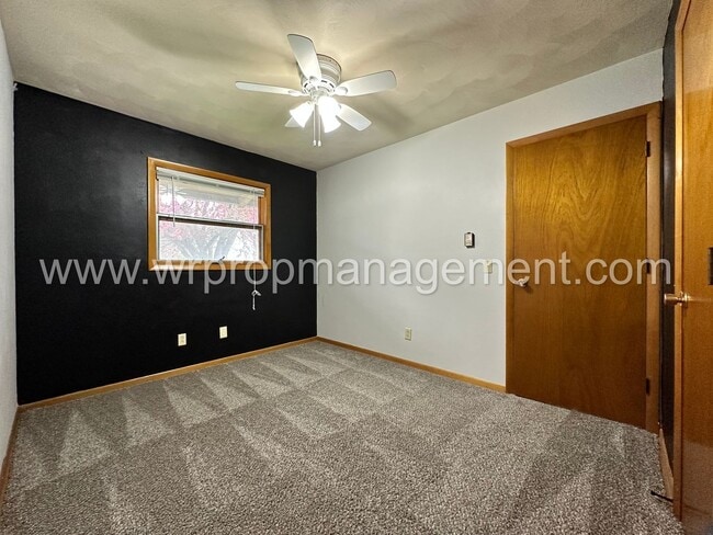 Photo - 400 Stamm St Unit 2