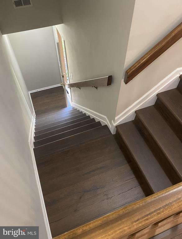 Photo - 213 Allens Ln