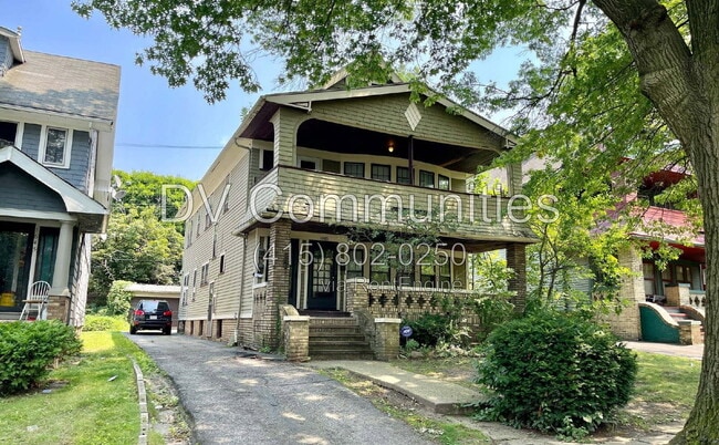 Photo - 1647 Hillcrest Rd Unit 3rd