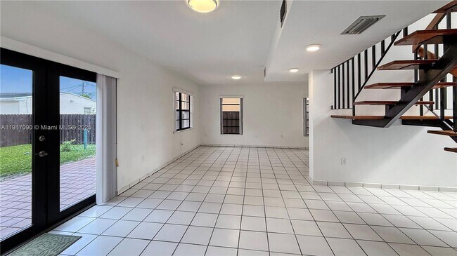 Photo - 8877 SW 36th St