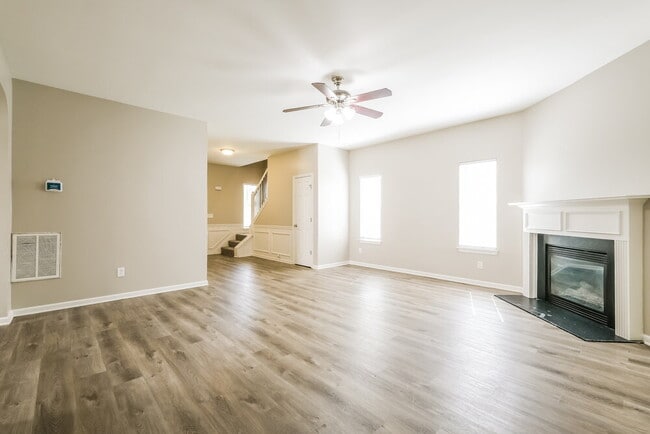 Photo - 6109 Hemperly Rd