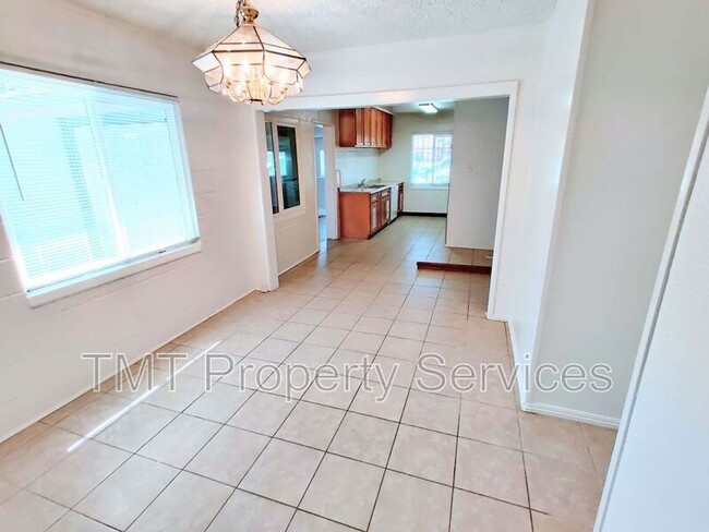 Photo - 6129 Leola Way