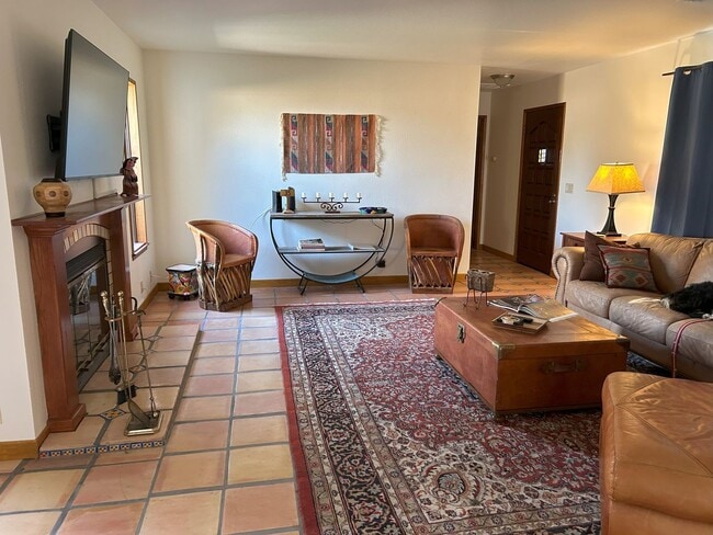 Photo - Short-Term Fully Furnished Rental – Available Now!