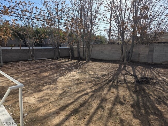 Photo - 301 Lance Ave