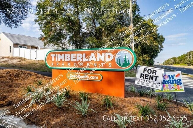 Building Photo - 5251 SW 21st Pl Unit 5251 SW 21st Place