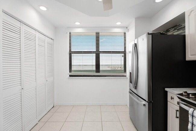 Photo - 9900 S Ocean Dr Unit 1603
