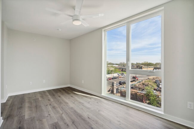 WADE Flats - WADE Flats