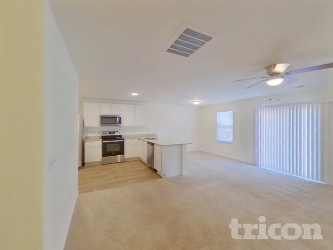 Photo - 1073 Crescent Moon Lp