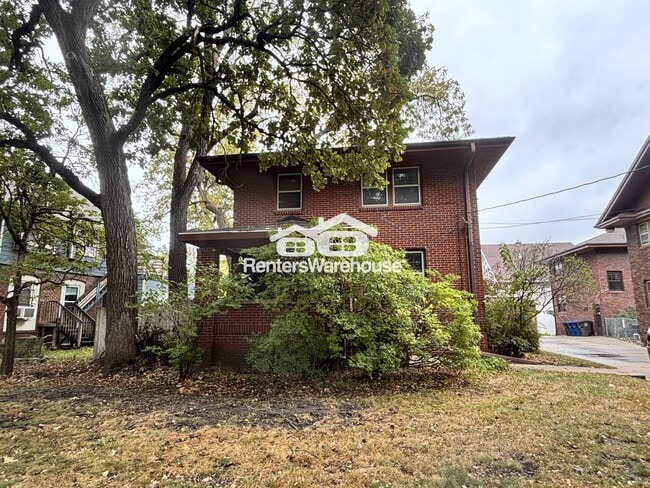 Building Photo - 10 34th St