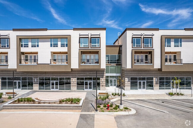 Exterior of Retail Space - Woodstone at Metro North Crossing