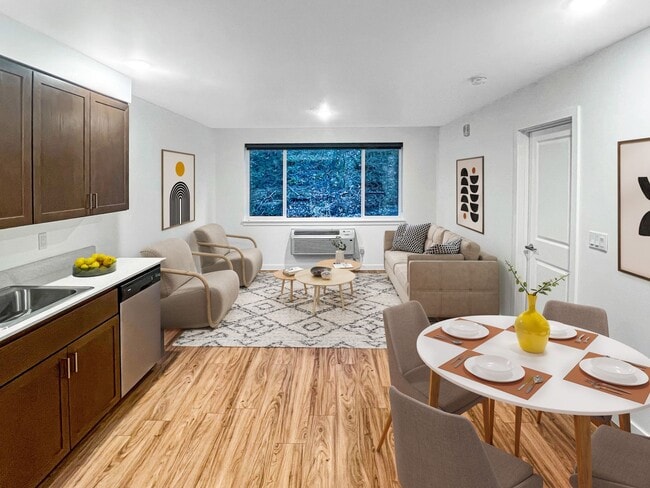 Photo - Leeward Apartments