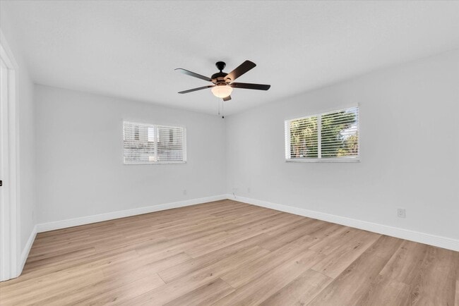 Photo - 1611 3rd Ave W