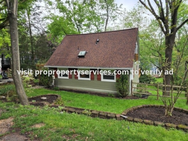 Photo - Rustic Contemporary Cape Cod in Beautiful ... Casa