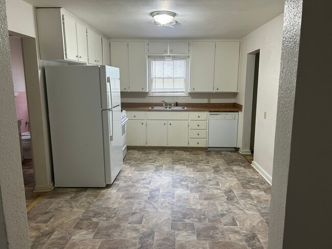 Photo - 1525 Harley Dr