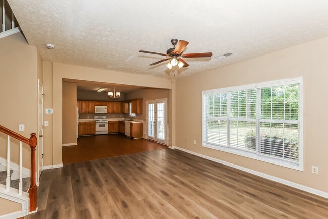 Photo - 426 Baldwin Ct