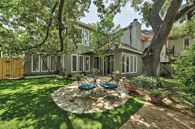Photo - 1401 Marshall Ln