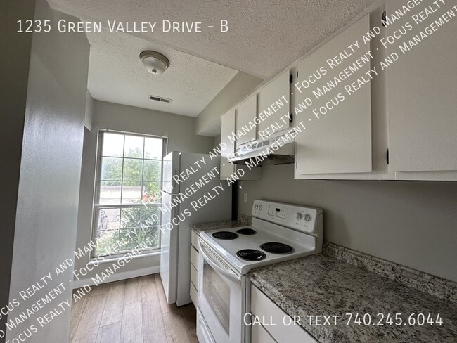 Photo - 1235 Green Valley Dr