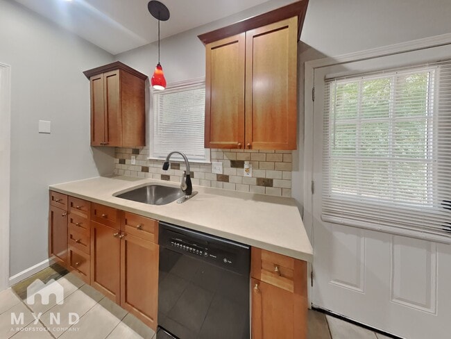 Photo - 325 Shelby Forest Dr