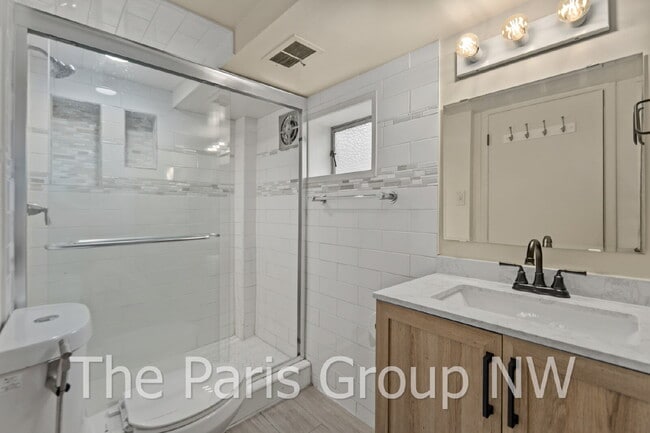 Photo - Fantastic Modernized Bridle Trails Mid Century Home * Central A/C, EV Charger, Exceptional Outdoo...