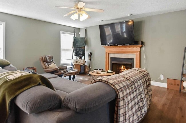 Photo - 795 Sugarcane Way