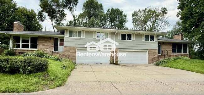 Building Photo - 3813 W 60th St Rental