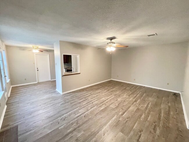 Photo - 3825 Kimberly Dr