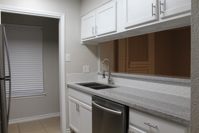 1122 Brenda Ln Unit A