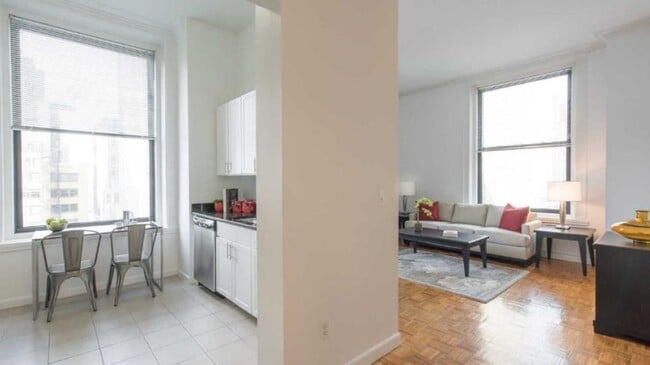 Photo - 3 bedroom in NEW YORK NY 10004 Unit 17F
