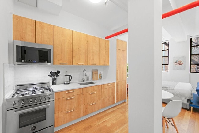 Photo - 517 W 45th St Unit SI ID1224960P