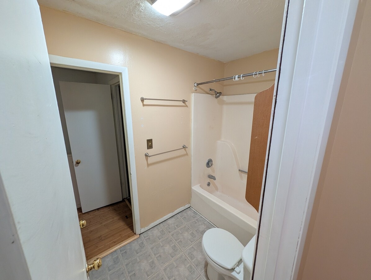 Photo - 9101 Cedarpark Ln NW Unidad Apt A